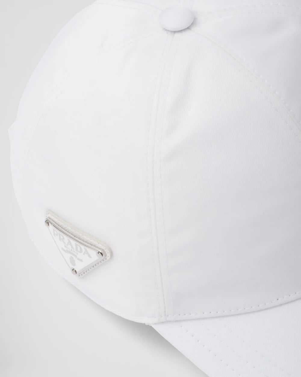 Casquette de baseball en Re-Nylon blanche